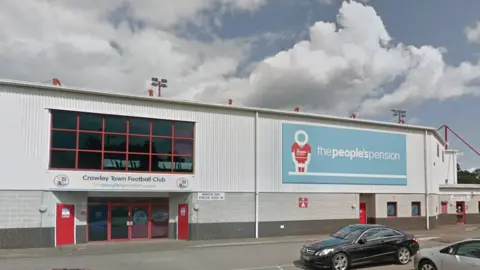 Google Broadfield Stadium, Crawley