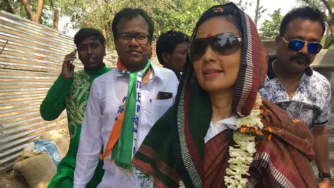 Mahua Moitra campaigns in West Bengal