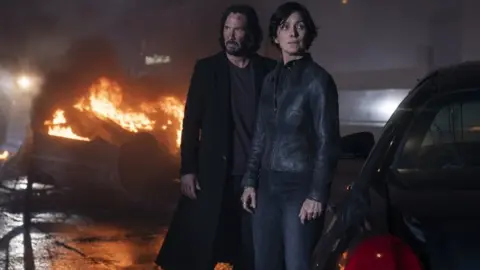 Warner Bros Neo and Trinity in Matrix Resurrections