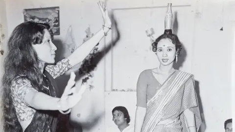 Manish Gaekwad Courtesan book