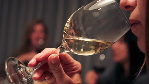 Jeremy Sutton-Hibbert/Alamy Stock Photo One of the biggest effects of wine’s popularity is that it took drinking outside of pubs – and into homes (Credit: Jeremy Sutton-Hibbert/Alamy Stock Photo)