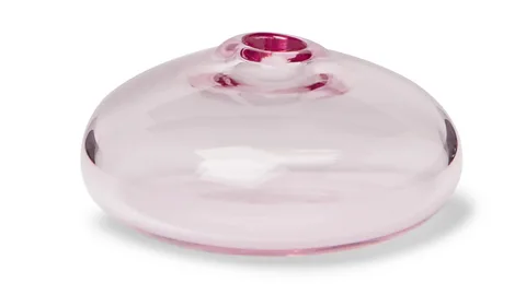 Sugahara Delicate vases and vessels in pale hues are a speciality of Japanese glassware makers Sugahara (Credit: Sugahara)