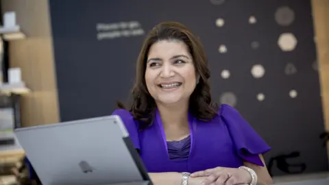 Simplyhealth  Romana Abdin