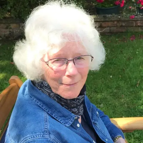 Liz Goldfinch Liz Goldfinch