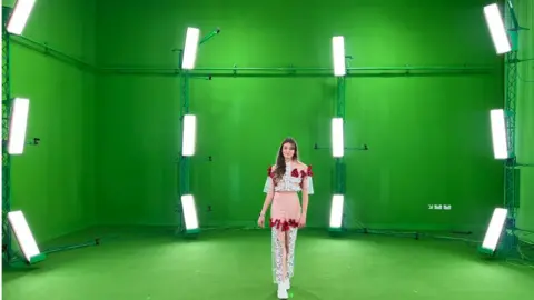 CCXR In this circular green room, people can be videoed in 3D, captured simultaneously by cameras from all angles.