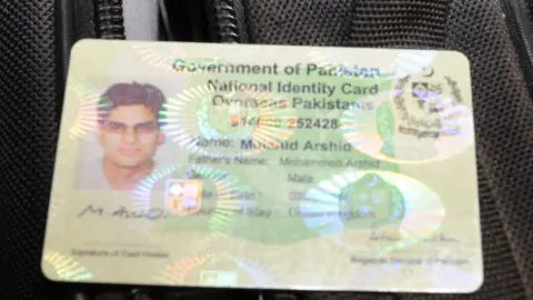 Met Police Arshid's Pakistani ID card