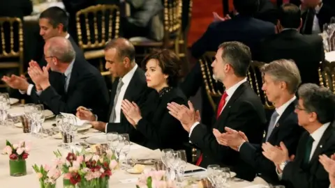 EPA Spain's King Felipe (3rd right) at the welcome dinner of the Mobile World Congress in Barcelona. Photo: 25 February 2018