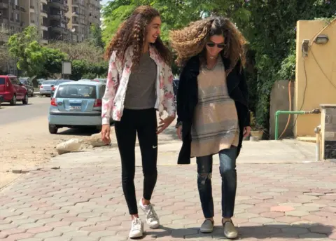 Mona Ghander Women with curly hair in Cairo