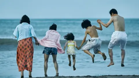 Thunderbird Releasing Shoplifters