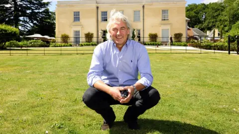 Robin Hutson Robin Hutson