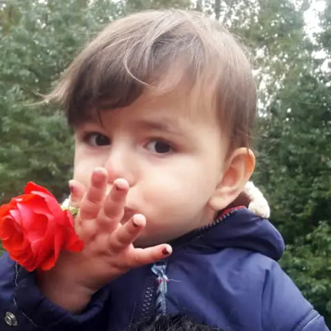 Family handout  Artin Iranejad