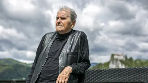 Tina Ramujkic  Image shows Peter Florjancic