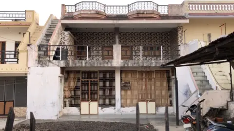 BBC Gujarati The Patels' home