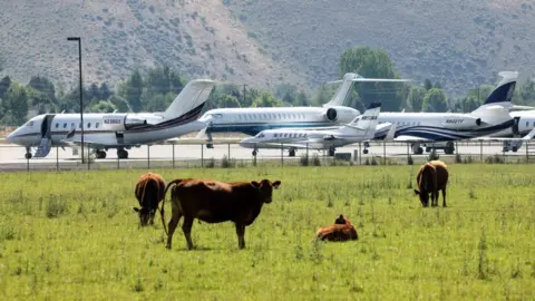Kevin Dietsch private jets
