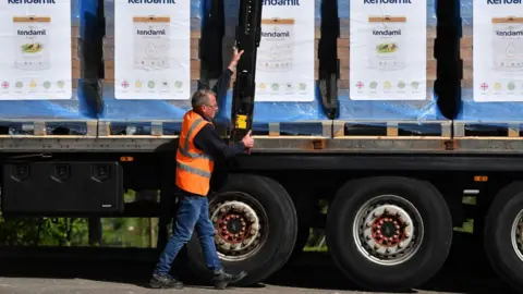 Getty Images The UK's Kendamil was among the first foreign brands to receive approval to export to the US under new rules to help fix the shortage