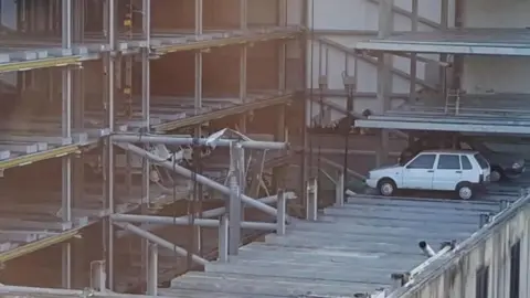 Reddit/ieya404 abandoned cars