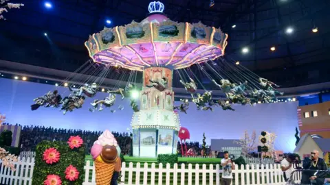 Hunter Abrams Chairoplanes