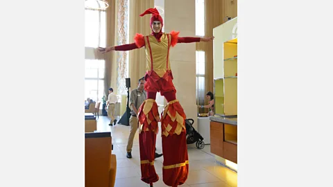 Nomee Gulfam A stilt walker performs at The Westin Dubai Mina Seyahi (Credit: Nomee Gulfam)