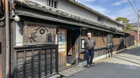 Tom Schiller Tsunenori Kano is the seventh-generation brewer at Kadocho (Credit: Tom Schiller)
