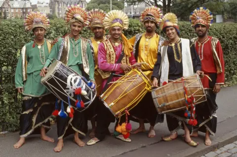 Hermann Rodrigues Bhangra dancers from Glasgow