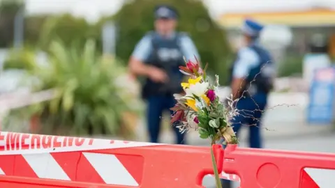 Getty Images Police cordon at shootings scene