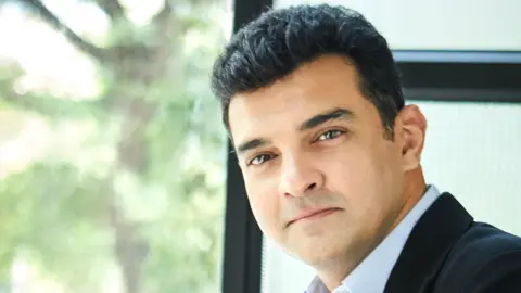 Roy Kapur films Siddharth Roy Kapur