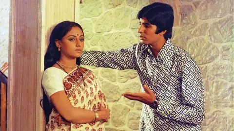 SMM Ausaja archive Amitabh and Jaya Bachchan in Abhimaan