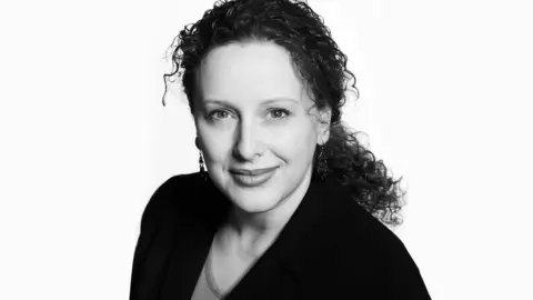 Adina Zaiontz Adina Zaiontz, CEO Napkin Marketing