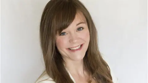 Kara Deringer Kara Deringer, business coach