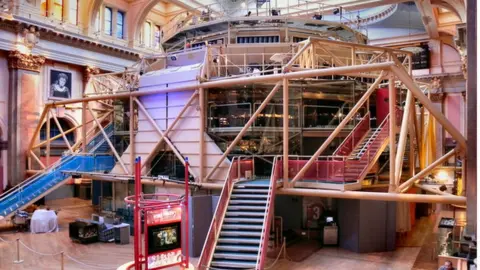 Geograph/David Dixon Royal Exchange Theatre interior