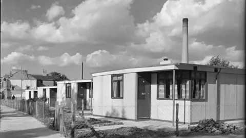 Historic England The Uni-Seco was one of several prefabs displayed at the Tate Gallery in 1944.