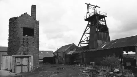 Chris Allen/Geograph Morlais colliery site