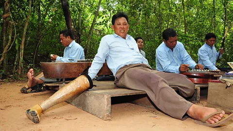 One of Cambodia's thousands of land mine victims (Emilio Labrador/Flickr/CC BY 2.0)