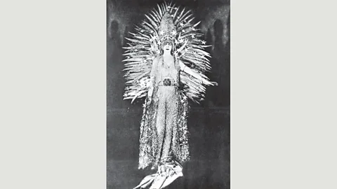 Hulton Archive/Getty Images When Casati wore this outfit by Ballets Russes costume designer Léon Bakst in 1922, the press said that she ‘made the Venetian night her slave’ (Credit: Getty Images)