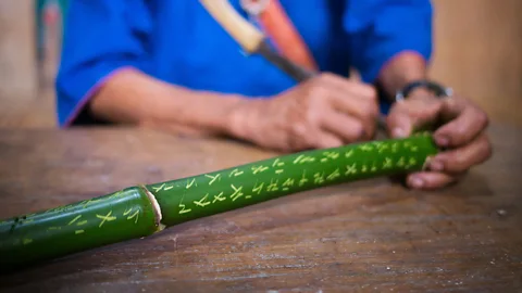Ferdz Decena Hanunuo, an endangered alphabet used in the Philippines, is traditionally inscribed onto bamboo (Credit: Ferdz Decena)