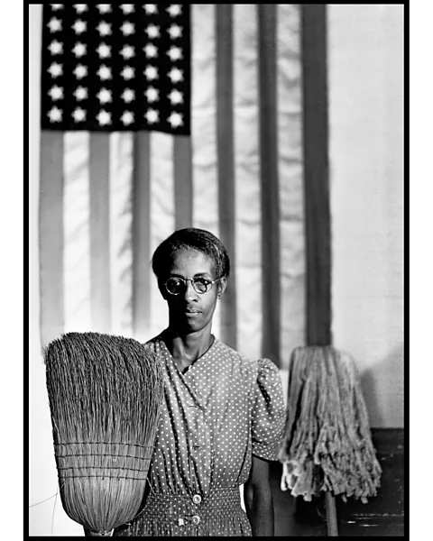 The Gordon Parks Foundation American Gothic, Washington, DC, 1942 (Credit: The Gordon Parks Foundation. Courtesy the Gordon Parks Foundation and Jack Shainman Gallery, New York)