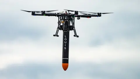 Gravitilab Aerospace Services Ltd Gravitilab's LOUIS drop-pod in flight